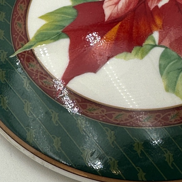 Mikasa Maxima Japan Holiday Fleur Covered Pointsettia Candy/Trinket Box - Picture 9 of 16